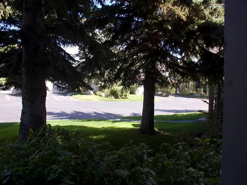 Snowcreek Resort Vacation Rentals Mammoth Lakes